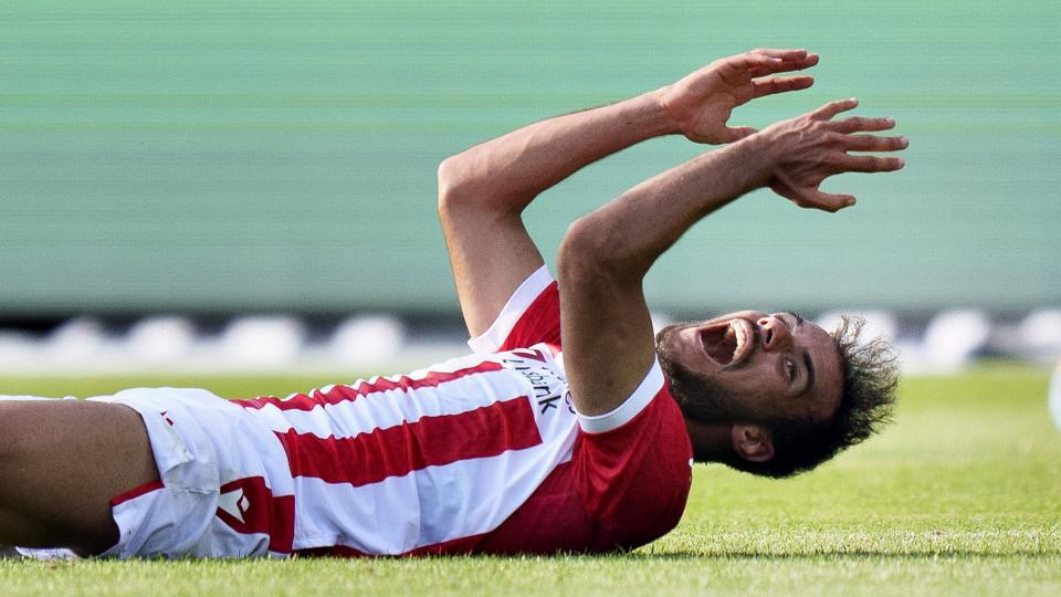 Pedro Ferreira virker ikke helt begejstret over AaB's sæsonstart. <i>Henning Bagger/Ritzau Scanpix</i>