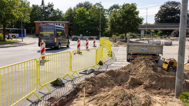 Der arbejdes på et stort afspærret område. <i>Foto: Kim Dahl Hansen</i>