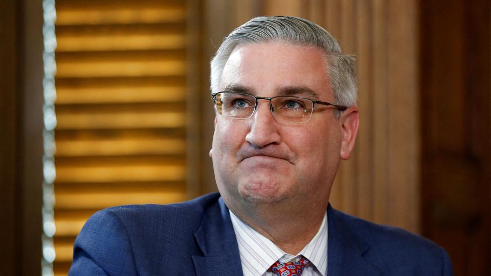 Trods Kinas stadigt mere kraftige protester mod amerikanske politikerbesøg i Taiwan kom guvernøren i den amerikanske delstat Indiana, Eric Holcomb, søndag til Taipei. <i>Chris Wattie/Reuters</i>