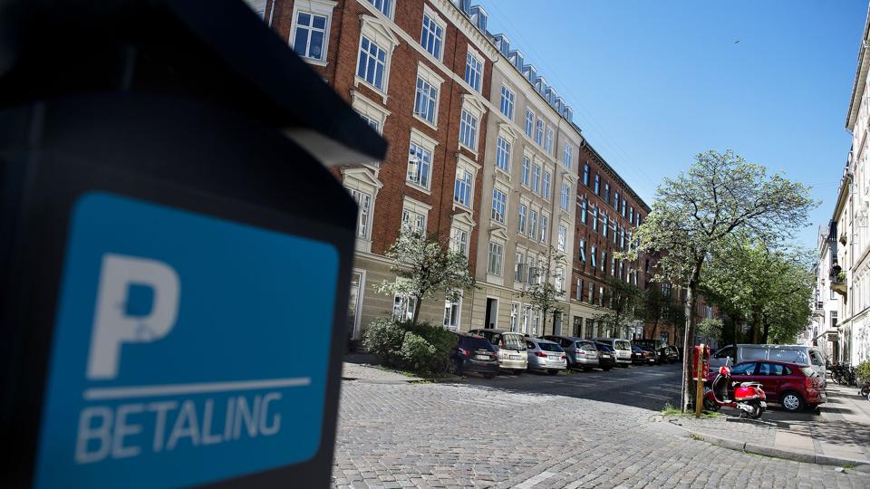 Kommunerne indkasserede knap én milliard kroner på diverse parkeringsafgifter i 2021. Københavns Kommune står for over halvdelen. (Arkivfoto). <i>Liselotte Sabroe/Ritzau Scanpix</i>