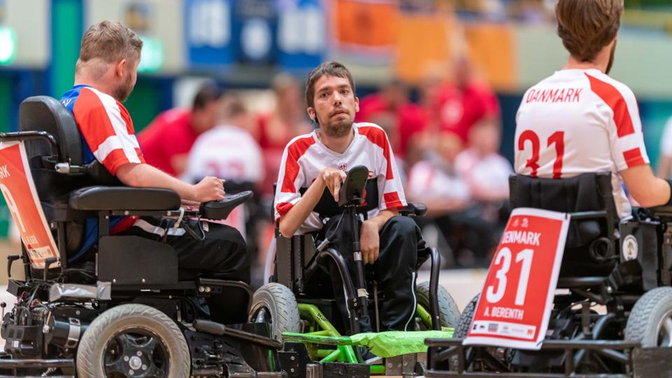 Simon og holdkammeraterne vandt samtlige kampe ved VM i Schweiz <i>Foto: Tobias Lackner</i>