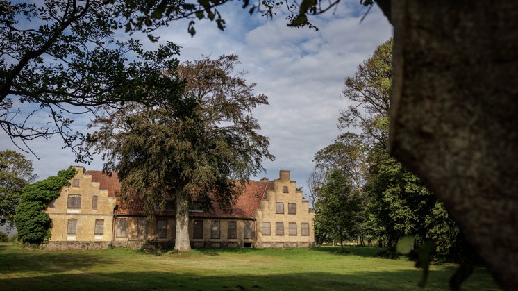 Se billederne: Historisk herregård billigt til salg | Nordjyske.dk