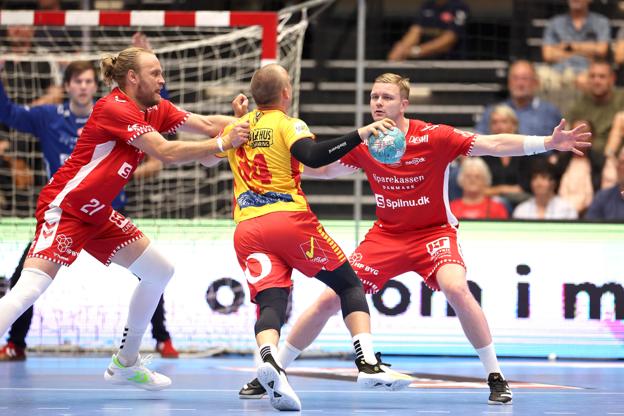 Aalborg-forsvaret slipper måske for at skulle tage sig af Morten Olsen i onsdagens kamp. <i>Arkivfoto: Bente Poder</i>