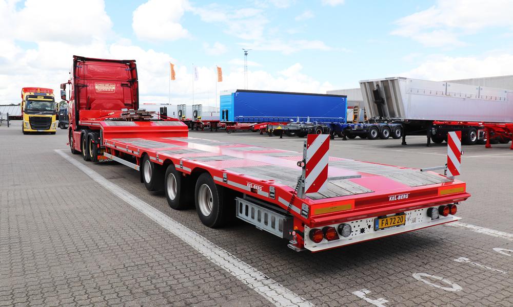 Traileren har et udtræk på 6.000 mm med stop for hver 500 mm. Traileren har et udtræk på 6.000 mm med stop for hver 500 mm.