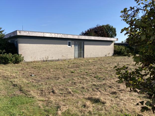 Byggeriet er i så dårlig stand, at det skal jævnes med jorden. <i>Privatfoto</i>