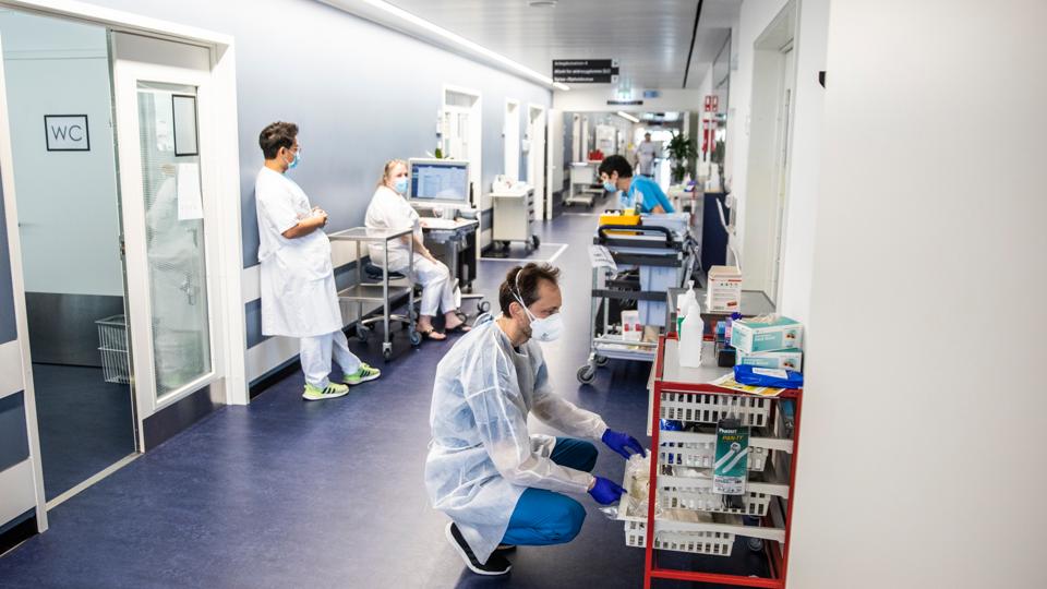 Patienter på akutmodtagelserne i Region Nordjylland skulle - ifølge servicemålet - få en behandlingsplan senest fire timer efter ankomst. <i>Arkivfoto: Ólafur Steinar Rye Gestsson/Ritzau Scanpix</i>