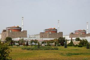 Ukrainsk atomkraftværk genoptager drift efter brand