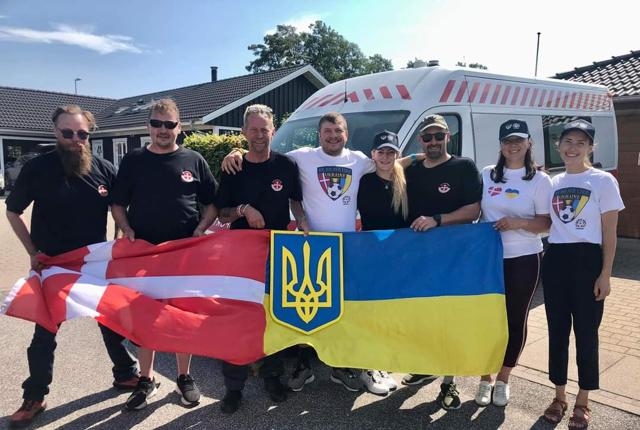 Oleksandr ydede en stor indsats sammen med en række andre ukrainere under Dana Cup. Sammen samlede de penge ind til at sende en ambulance til Ukraine - og det lykkedes.