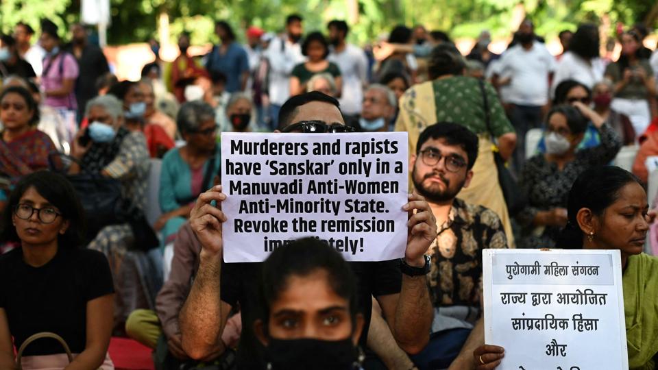 Siden løsladelsen af 11 voldtægtsmænd i midten af august har der været store protester flere steder i Indien som her i New Delhi lørdag. <i>Sajjad Hussain/Ritzau Scanpix</i>