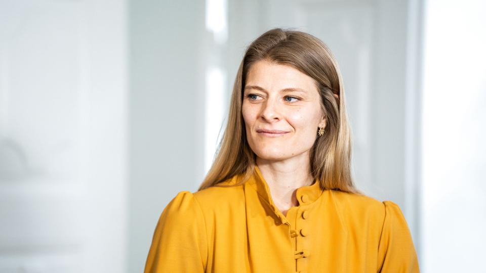 Kirkeminister Ane Halsboe-Jørgensen vil gerne være med til at drøfte den paragraf i ligebehandlingsloven, som betyder, at det er lovligt for landets menighedsråd at fravælge kvindelige ansøgere til præstestillinger. (Arkivfoto). <i>Emil Helms/Ritzau Scanpix</i>