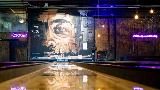 Aalborg Streetfood har også et område med shuffleboards, som det er populært at leje. <i>Foto: Martél Andersen</i>