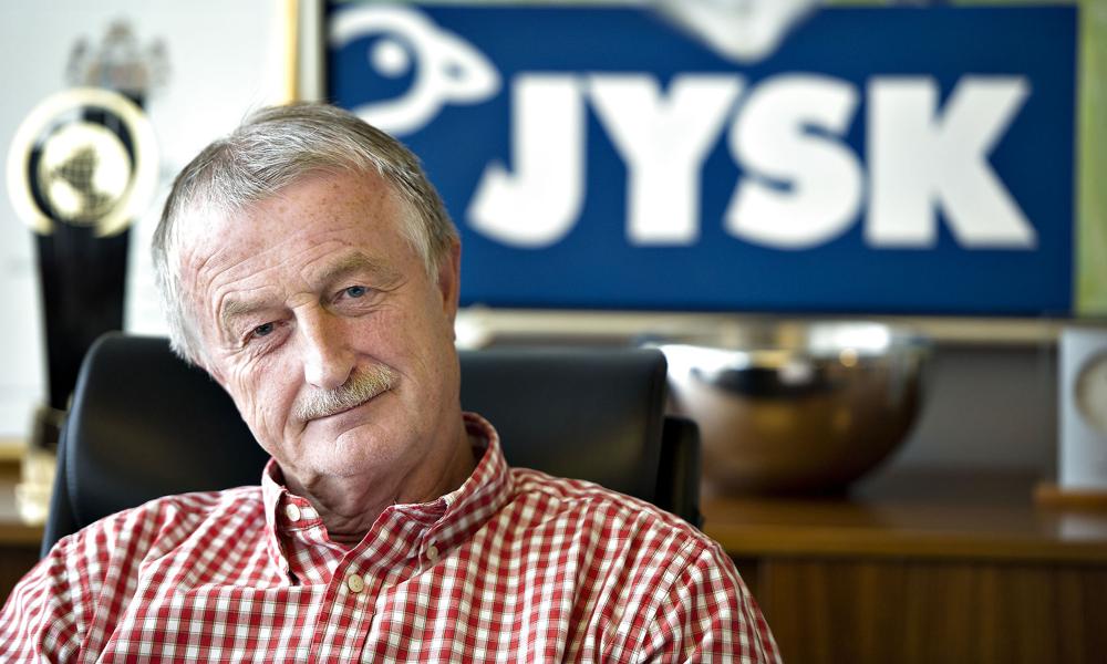 Lars Larsen var altid god for et tilbud, men gav ikke uden videre ved dørene. Lars Larsen var altid god for et tilbud, men gav ikke uden videre ved dørene.