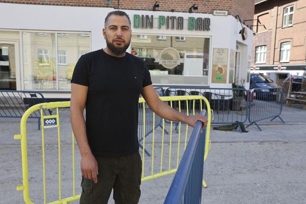 Sameh El-Soussi kæmper for at holde gang i Din Pita Bar, Din Vitamin Bar og Din Pandekage og Isbar på Kastetvej. Foto: Bente Poder <i>Foto: Bente Poder</i>