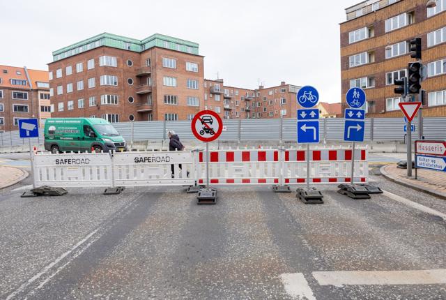 Årets helt store vejprojekt er her på Vesterbro, hvor broen over jernbanen skal skiftes ud. Arkivfoto: Kim Dahl Hansen