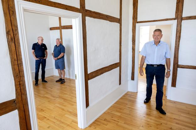 Direktøren for Løgstør Handler, Asbjørn Berge, glæder sig til at workzonen åbner. Bagerst ses Torben Frederiksen og Leif Ørsnæs Christensen. Det var også den flok, der for år tilbage fik idræts- og kulturcenter Lanternen i Løgstør op at stå. <i>Foto: Lars Pauli</i>