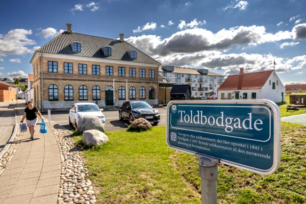 Toldboden ligger på havnen i Løgstør. <i>Foto: Lars Pauli</i>