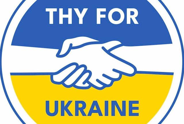 Sparekassen Thy og Thisted Forsikring støtter Ukraine med 100.000 kroner hver til Thy for Ukraine-indsamlingen. Pengene går til akut nødhjælp til civile i Ukraine gennem Røde Kors.