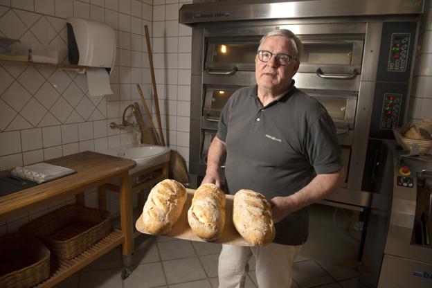 Poul Bjerg, indehaver af Hune Bageri, er nødt til at sætte priserne op om få dage. Foto: Henrik Louis <i>Foto: Henrik Louis</i>