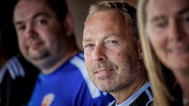 Leder af Idrætscenter Østermarken, Brian Østergaard, har store forhåbninger til "Diamanten", og hvad den kan gøre for idrætslivet i byen. <i>Foto: Martin Damgård</i>
