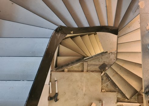 Anne Marie Kønig og hendes søn Rasmus Dahl Larsen har et godt samarbejde med Mads Uhrenholt Birch (t.v.), som er projektleder hos TL Byg. Se alle billederne i galleriet her. <i>Foto: Jakob Kanne Bjerregaard</i>