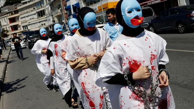 FN advarer om mulige forbrydelser mod menneskeheden i Xinjiang
