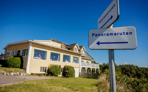 Restaurant Bramslev Bakker er i dag bortforpagtet, men fra 1992 til 2004 drev Helene og Jens Jørgen Vestergaard selv stedet. <i>Foto: Martin Damgård</i>