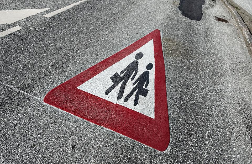 Vejen til og fra skole kan være farlig, men det halter ofte med trafikundervisning til de ældste elever <i>Arkivfoto: Henning Bagger/Ritzau Scanpix</i>