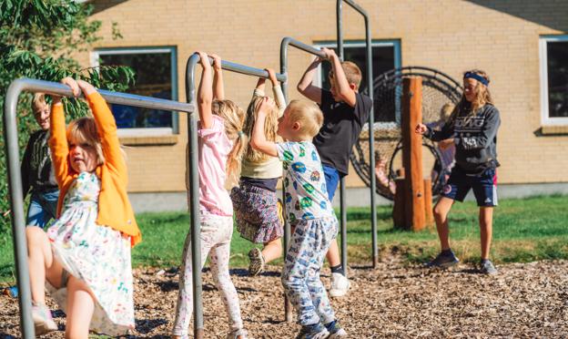 Børnene på tværs af alderstrin nyder at tilbringe tid sammen. <i>Privatfoto</i>