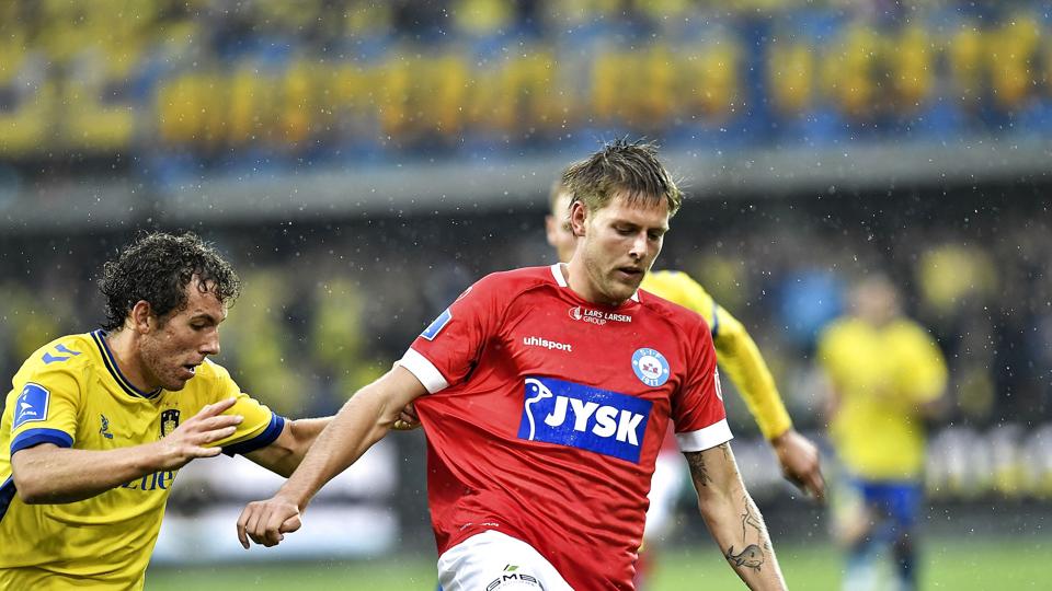 Nicolai Vallys (th.) har fået en fireårig kontrakt i Brøndby. (Arkivfoto). <i>Ernst Van Norde/Ritzau Scanpix</i>