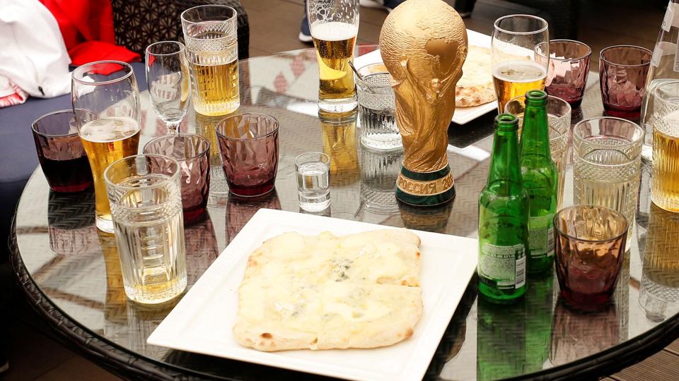 En kilde siger til nyhedsbureauet Reuters, at der kommer til at kunne købes øl i Qatar, når VM løber af stablen til november. (Arkivfoto). <i>Gleb Garanich/Reuters</i>