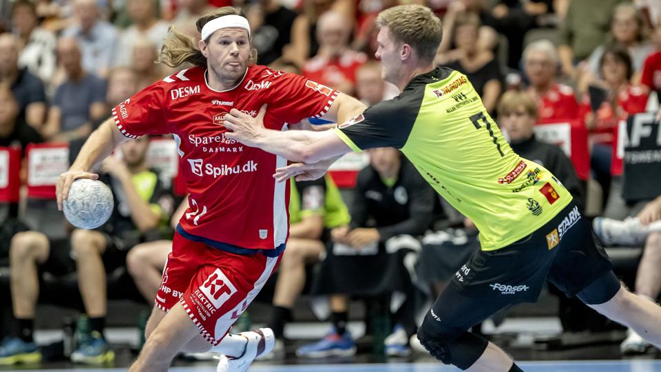 Mikkel Hansen fik debut for Aalborg Håndbold, som vandt sikkert over Nordsjælland i den første ligakamp. <i>Ren Schütze/Ritzau Scanpix</i>