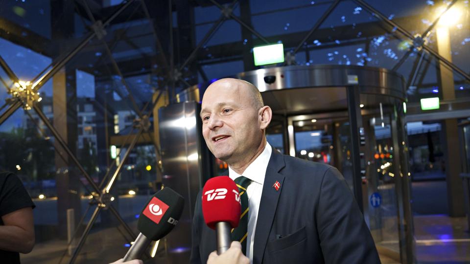 Søren Pape Poulsen (K), som her er fotograferet på vej ind til tv-debatten på DR1, blev fra begyndelsen angrebet af både Jakob Ellemann-Jensen (V) og Mette Frederiksen (S) for sin plan om topskattelettelser. <i>Keld Navntoft/Ritzau Scanpix</i>
