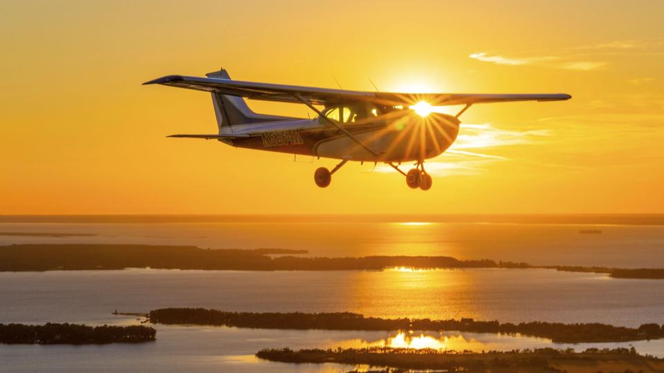 Det var et lille, privat Cessna-fly, som søndag aften styrtede ned i Østersøen angiveligt med fire personer om bord. (Arkivfoto). <i>Edwin Remsberg/Ritzau Scanpix</i>