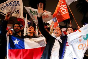 Chilenerne stemmer nej til ny forfatning og mere velfærd