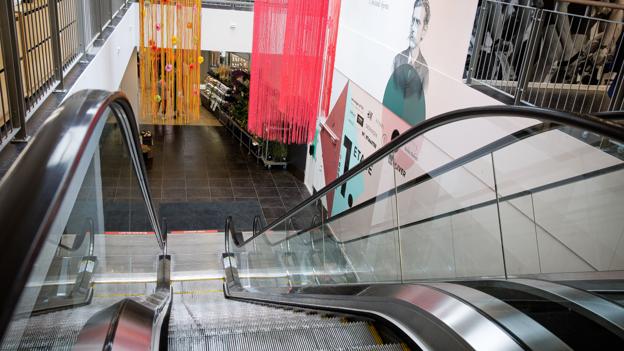 Der er ikke for nuværende planer om at inddrage butiksareal i centrets stue- og førstesal til lejligheder, fortæller medejer af JP. Jacobsen Center Per Overgaard Christensen. <i>Foto: Bo Lehm</i>