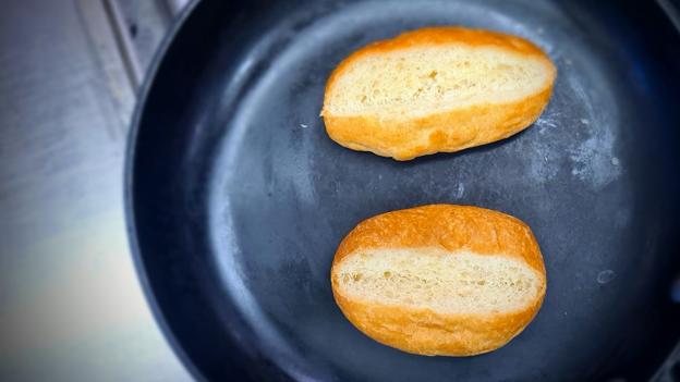 Brødet er småt men har stor smag. <i>Foto: Jakob Kanne Bjerregaard</i>