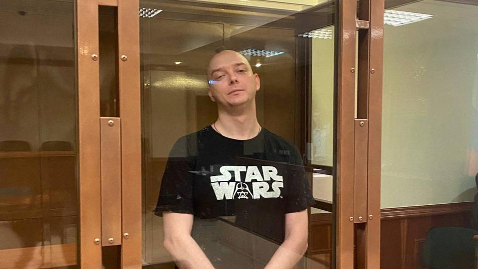 Byretten i Moskva har mandag idømt journalisten Ivan Safronov 22 års fængsel. <i>Moscow City Court/Reuters</i>