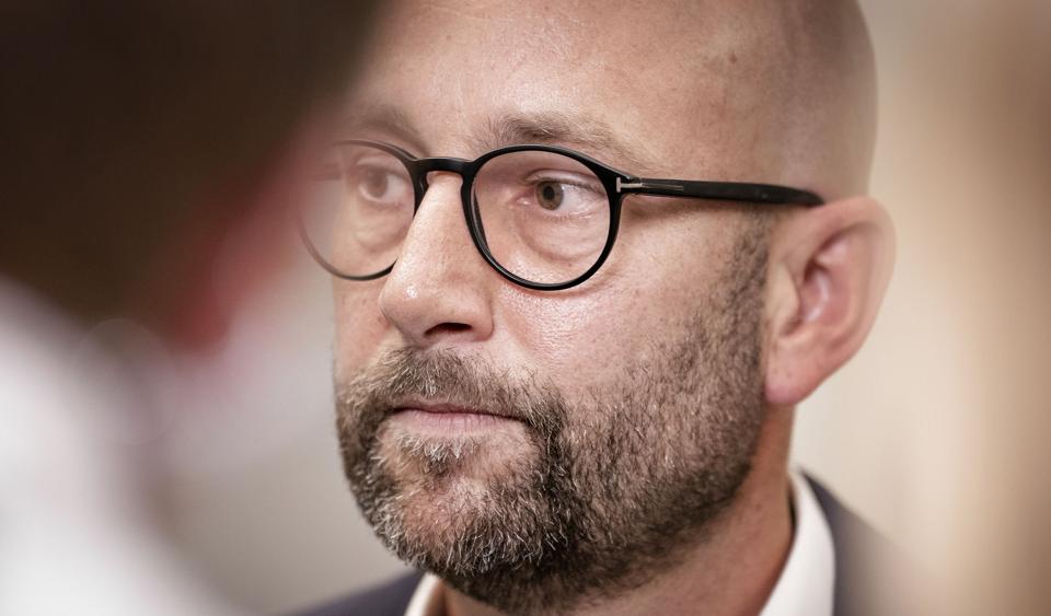Ifølge fødevareminister Rasmus Prehn (S) skal "super-sagsbehandlere" tilbydes som hjælp til minkavlere, der skal søge om erstatning, efter at alle landets mink blev pålagt aflivet af regeringen i efteråret 2020. Det siger han til Jyllands-Posten. (Arkivfoto). <i>Liselotte Sabroe/Ritzau Scanpix</i>