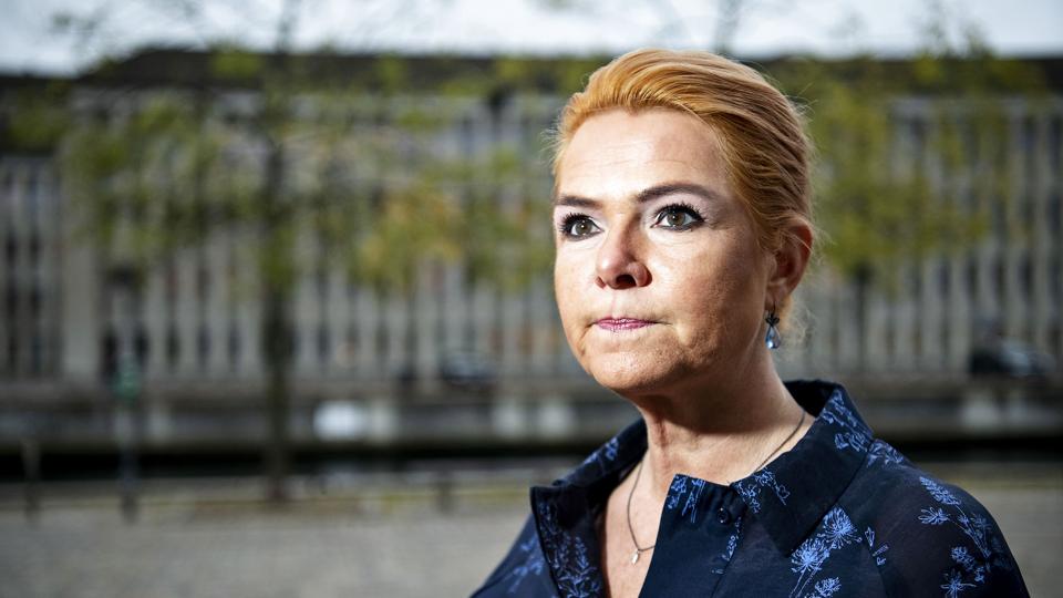 - Det virker fuldstændig som en søgt forklaring, og det er det. Det er snyd og bedrag, siger Støjberg om at blive holdt ude af politiforlig. (Arkivfoto). <i>Nils Meilvang/Ritzau Scanpix</i>