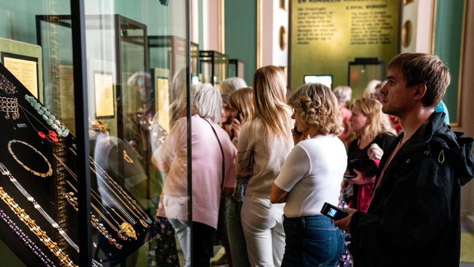 Rekordmange har besøgt udstillingen "En dronnings smykkeskrin" på Amalienborgmuseet. (Arkivfoto). <i>Ida Marie Odgaard/Ritzau Scanpix</i>