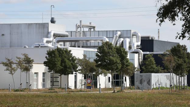 Novo Nordisk har cirka 400 ansatte på sin fabrik i Hjørring, der i nu 34 år har produceret og pakket nåle og i dag penkanyler til insulin. <i>Foto: Bente Poder</i>