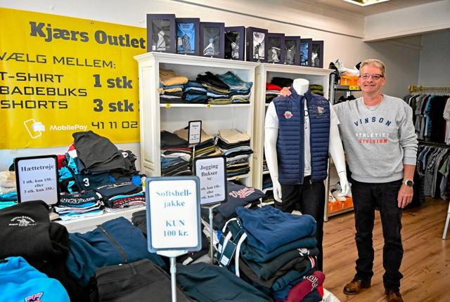 Rene Kjær har åbnet Outletbutik ud til Nytorv - Brogade. Foto: Ole Iversen