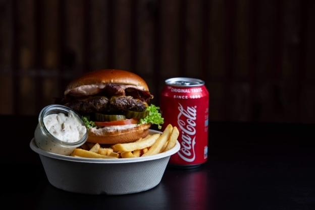 Planen er, at du også snart kan finde foodtrucken med grillmaden foran forskellige butikker i bybilledet - og ikke kun som nu, hvor den primært er booket til private arrangementer. Privatfoto