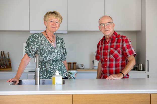 Peer Fredborg er gået på pension, mens Inge-Marie Fredborg, efter 29 år på Aabybro Friskole har valgt at sige op for at prøve nye udfordringer. <i>Foto: Kim Dahl Hansen</i>