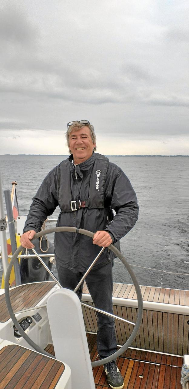 - Afasi er næsten en hemmelig sygdom, og det er vigtigt, der kommer fokus på den, siger Peter Meyer. Privatfoto