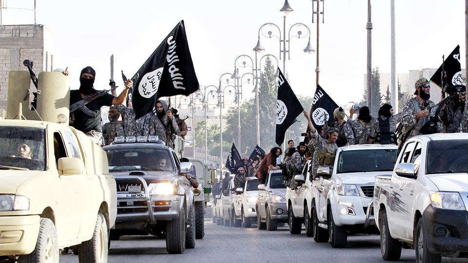 Jacob El-Ali fra Ishøj opholdt sig hos Islamisk Stat i Raqqa i Syrien i længere tid. Onsdag er han dømt som landsforræder. (Arkivfoto). <i>Stringer/Reuters</i>