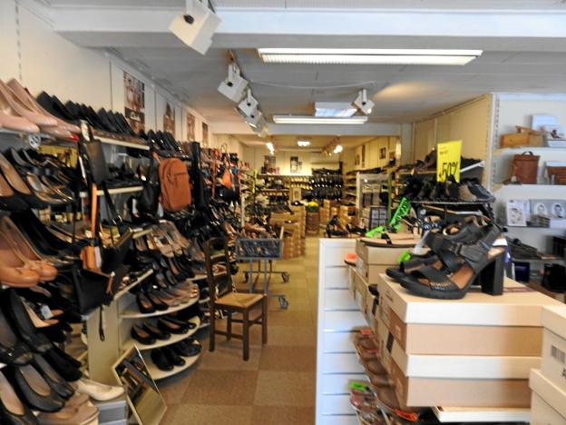Der er et kæmpe sortiment af sko til alle i Sko Magasinet. Foto: Jens Brændgaard