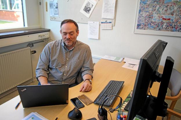 Den nye distriktsskoleleder på Hjallerup Skole er en erfaren skolemand med flere lederstillinger i bagagen. Foto: Jørgen Ingvardsen