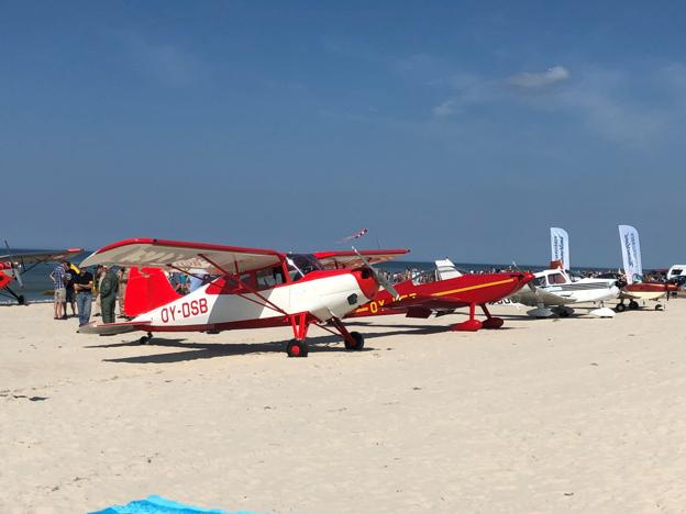 20 forskelligartede fly lander direkte på stranden den 21. august. PR-foto