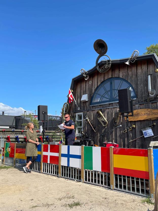 Koncerterne i Fjordbyen begyndte som en corona-idé for Peter Lund Mørkbak og hans kæreste Lene, nu er de kommet for at blive. Foto: Musikkens bette Hus